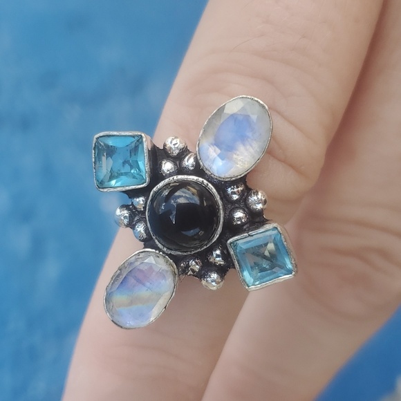 New Mystic Quartz, Blue Topaz & Black Onyx Silver Ring. - Picture 8 of 16